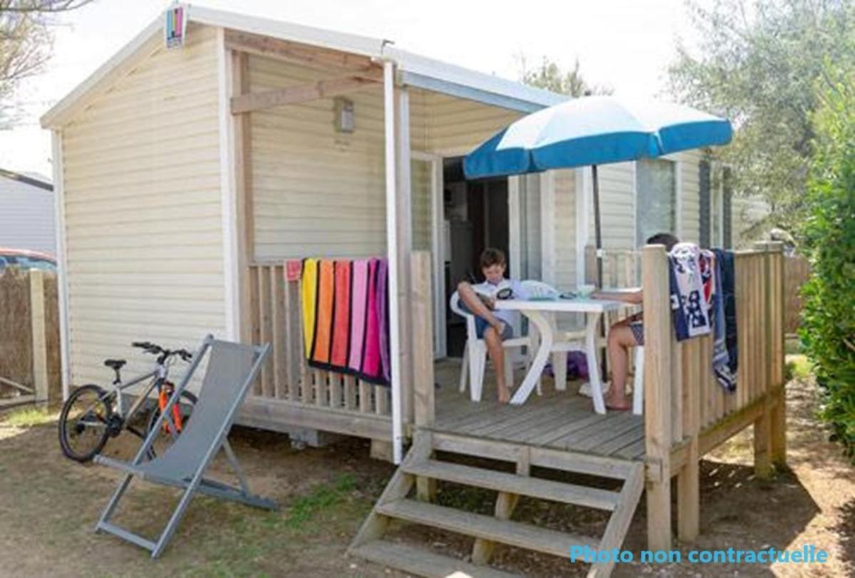 Отель Camping Paradis Sol A Gogo Сент-Илер-де-Рье Экстерьер фото